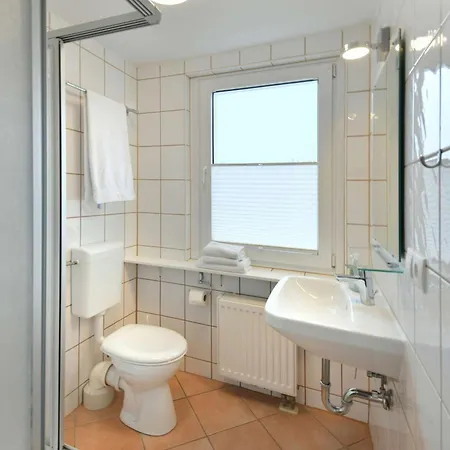 Apartamento Haus Dornbusch 1 Goehren (Ruegen)