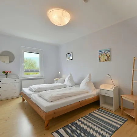 Haus Dornbusch 1 Apartamento Goehren (Ruegen)